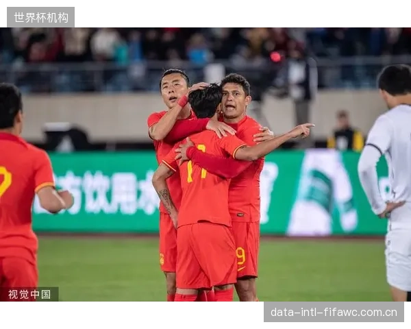 老将马沙里波夫仍是中场关键，其大赛经验对年轻的乌兹别克斯坦队至关重要。